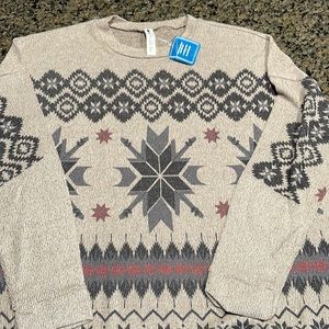 NWT Vanilla Bay light weight Aztec sweater
